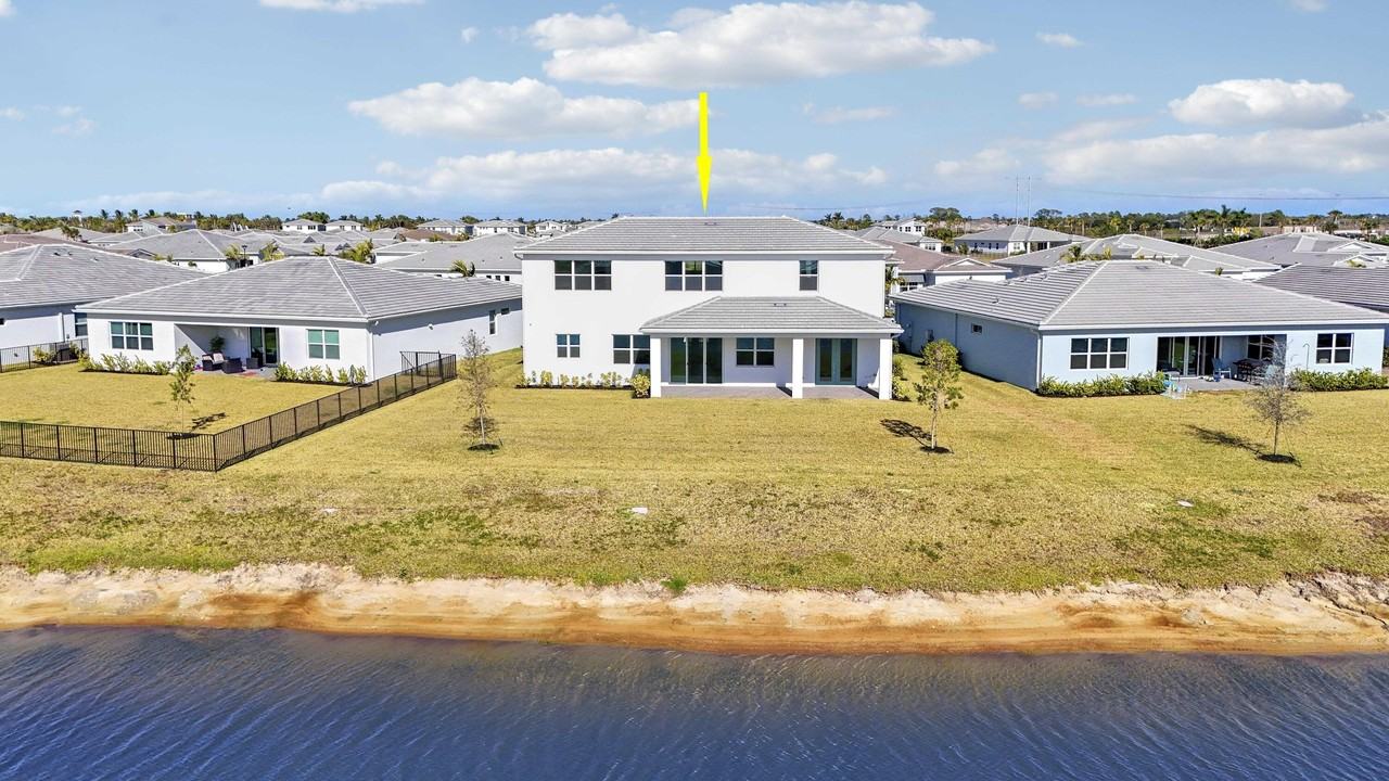 14132 Sw Delilah Way - Photo 3 of 48