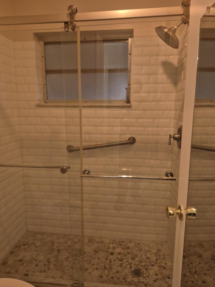 737 High Point Blvd N #B - Photo 7 of 11