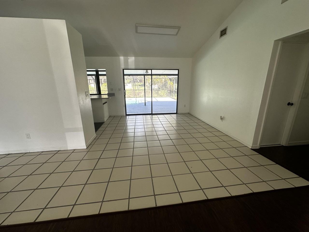 2562 Sw Kenilworth St - Photo 5 of 18