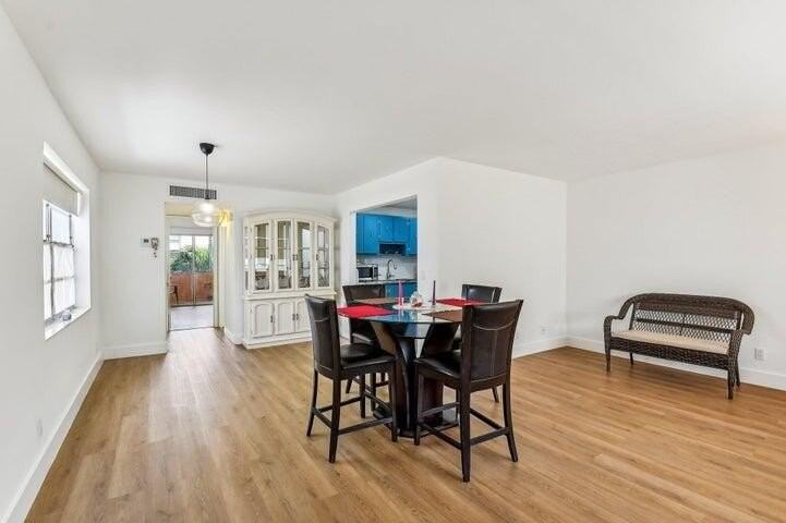 473 Capri J #J - Photo 3 of 11