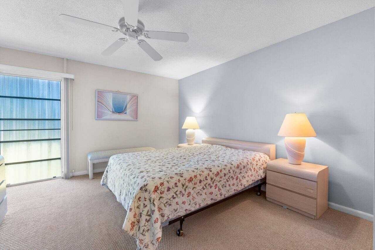 2 Golfs Edge #D - Photo 7 of 31