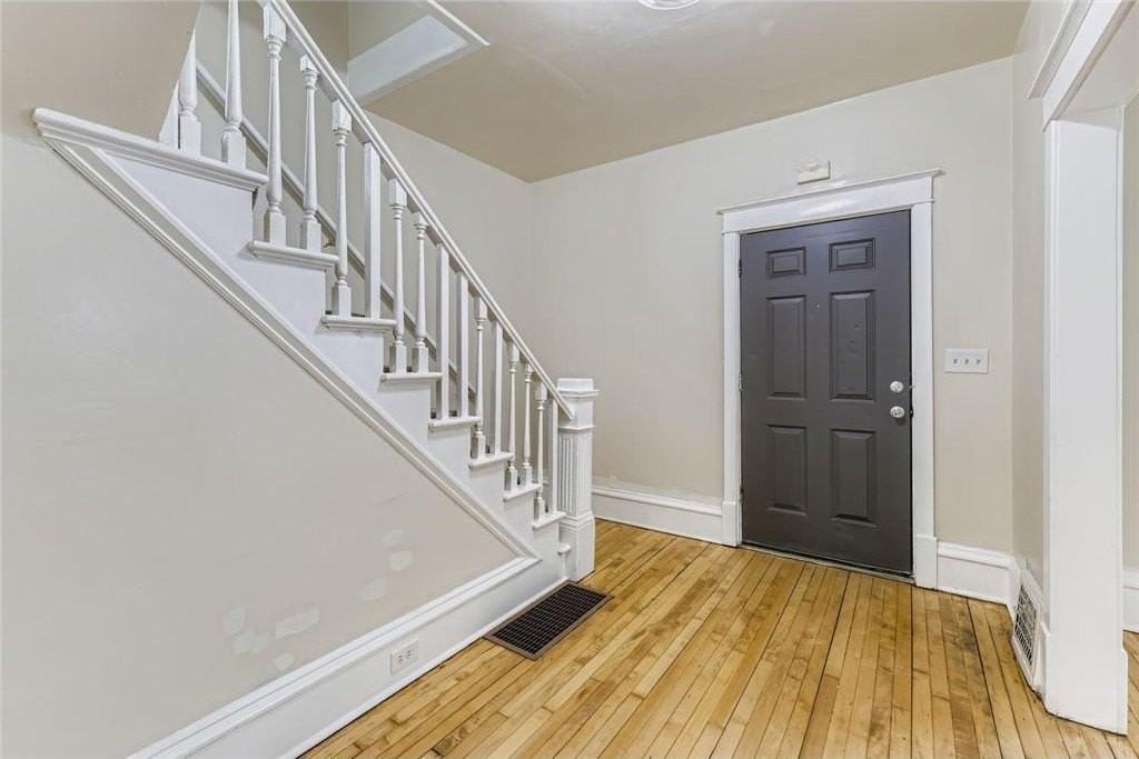 3507 Newton Ave Avenue N - Photo 6 of 19