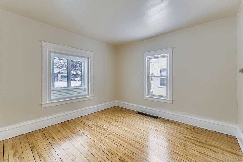 3507 Newton Ave Avenue N - Photo 7 of 19