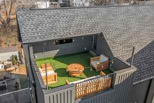 5011C Illinois Ave - Photo 1 of 1