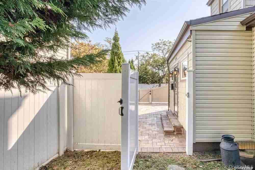 524 Central Ave - Photo 3 of 18