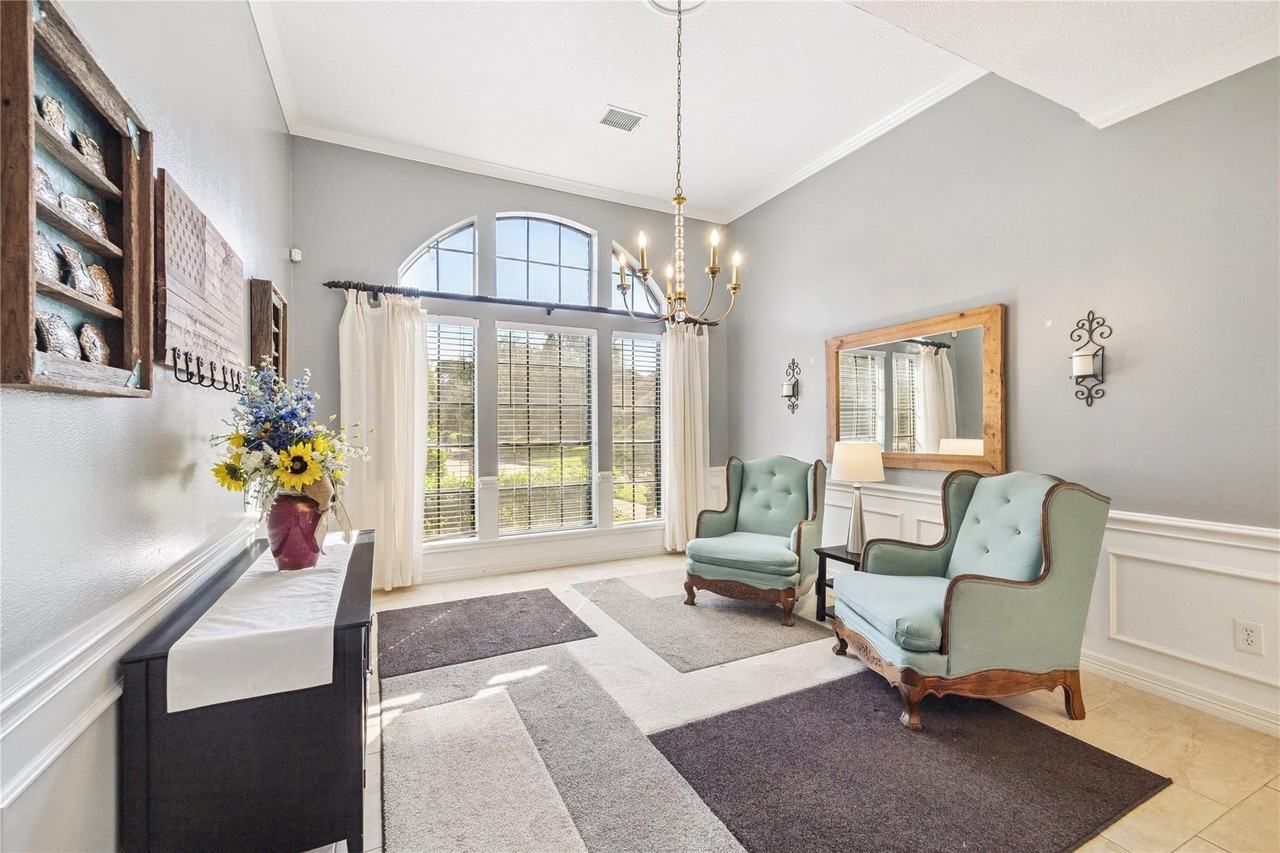 1118 Sherfield Ridge Dr - Photo 6 of 29