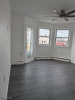 featured image of 111 6th St 2nd Fl