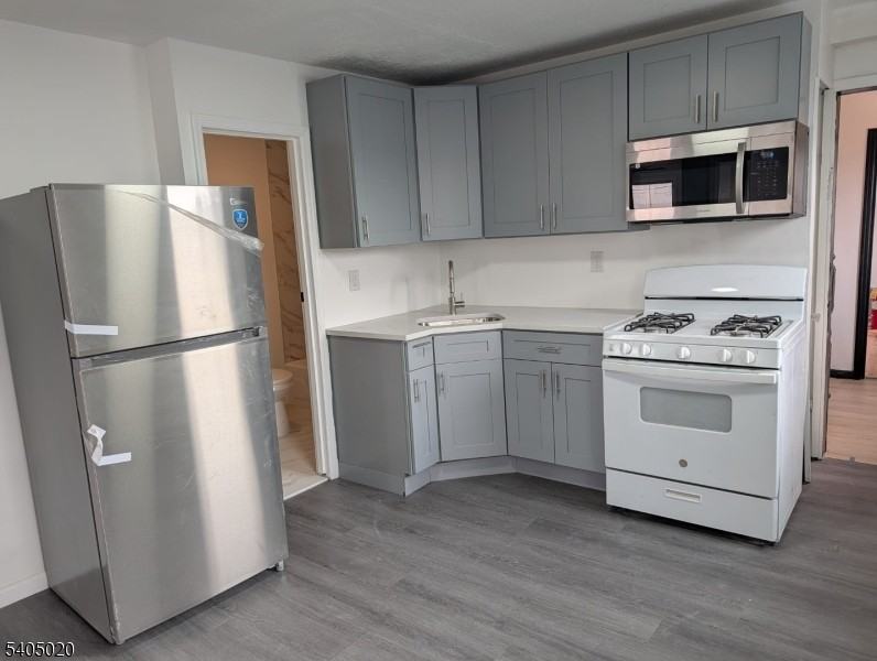 111 6th St 2nd Fl - Photo 3 of 14