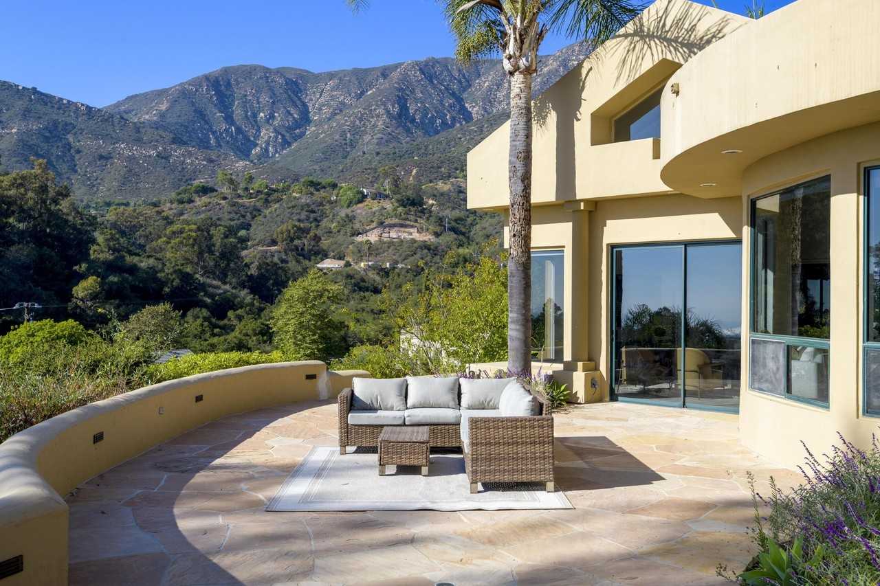 2891 Hidden Valley Ln - Photo 2 of 36