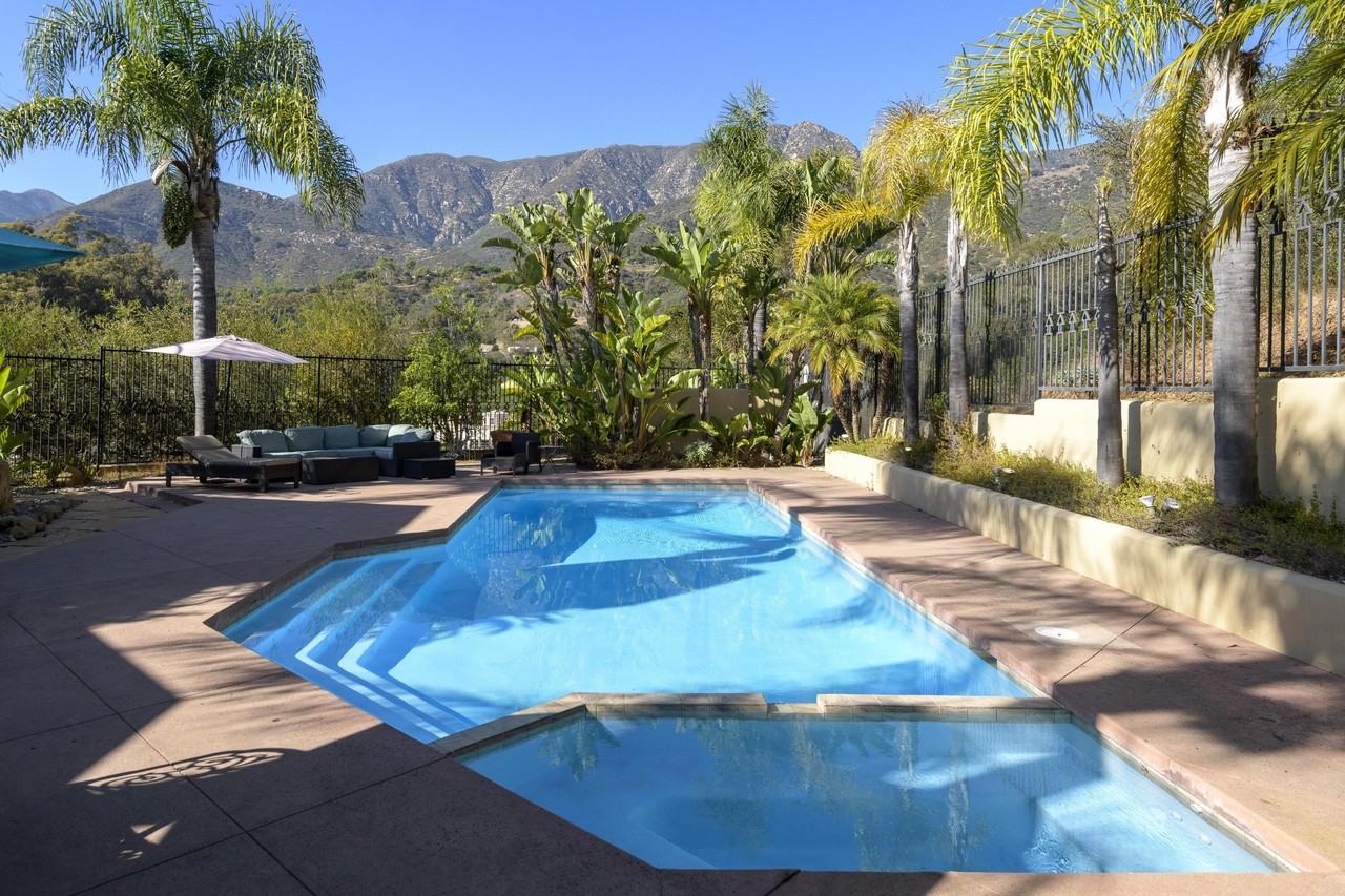 2891 Hidden Valley Ln - Photo 5 of 36