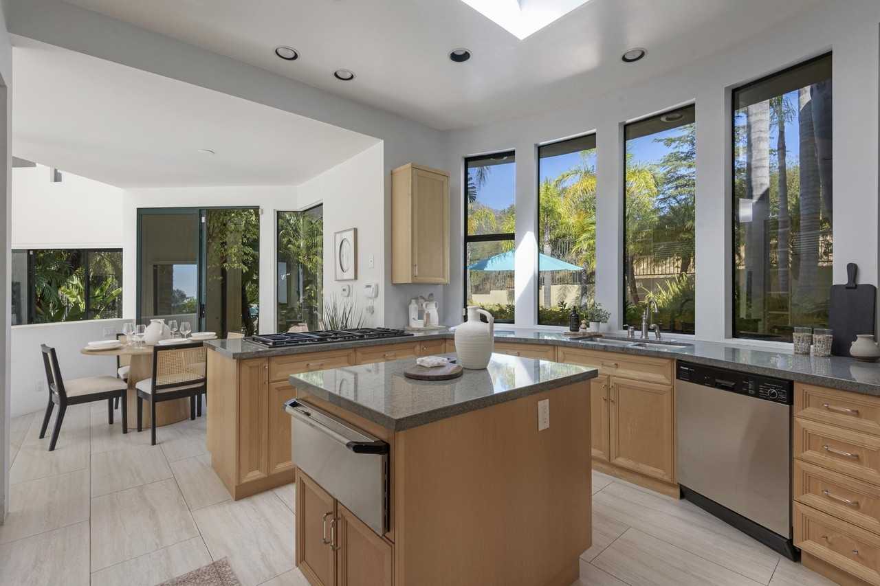 2891 Hidden Valley Ln - Photo 7 of 36