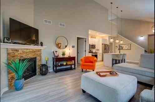 6533 Cortland Park Dr - Photo 3 of 16