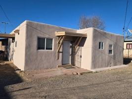 featured image of 1517 Agua Fria St