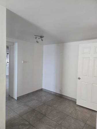 1517 Agua Fria St - Photo 5 of 10