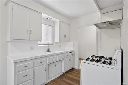 2610 S Alma St - Photo 6 of 32