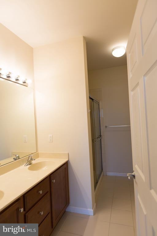 1443 Sierra Dr - Photo 5 of 17