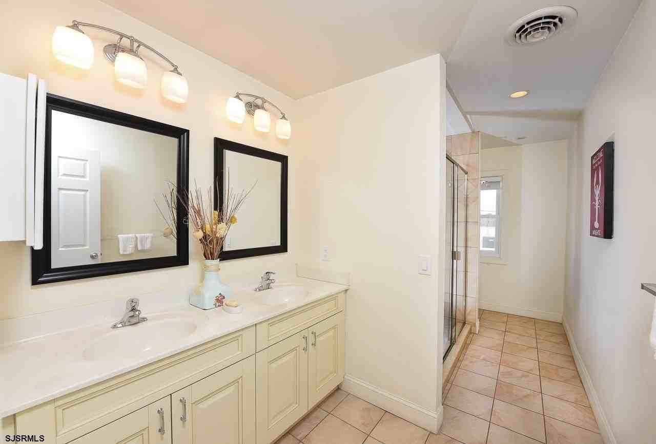 9403 Ventnor Ave - Photo 4 of 13