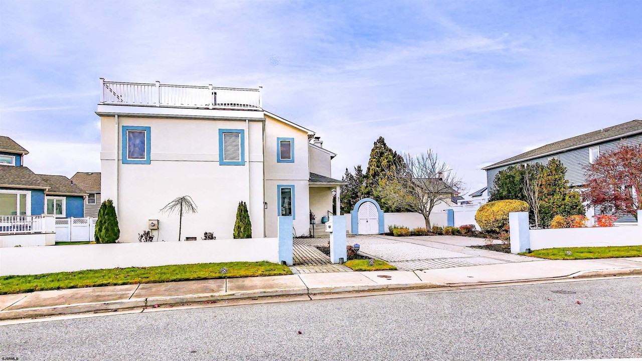 31 Bayside Ct - Photo 5 of 50