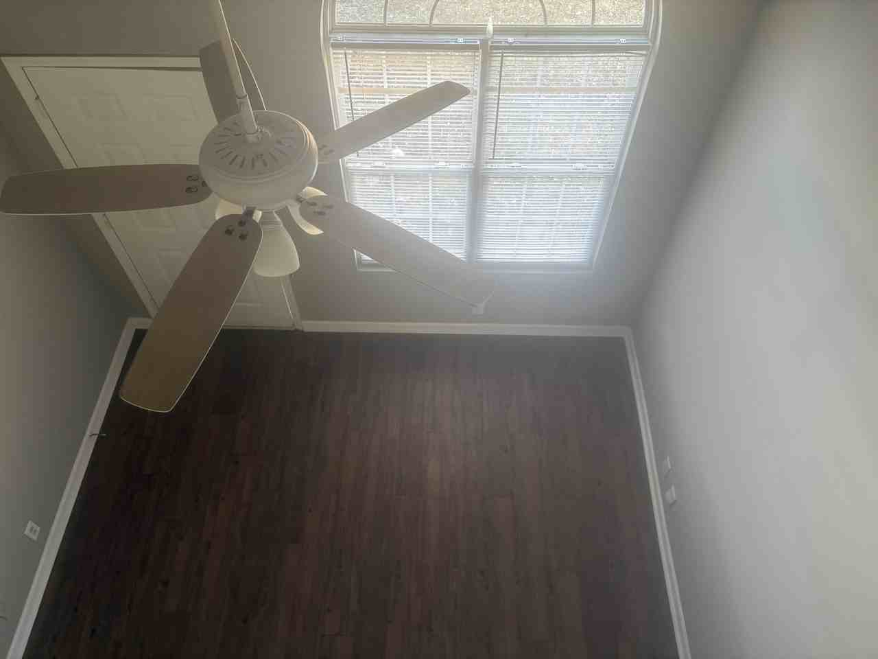 1516 Rochester Dr - Photo 4 of 17