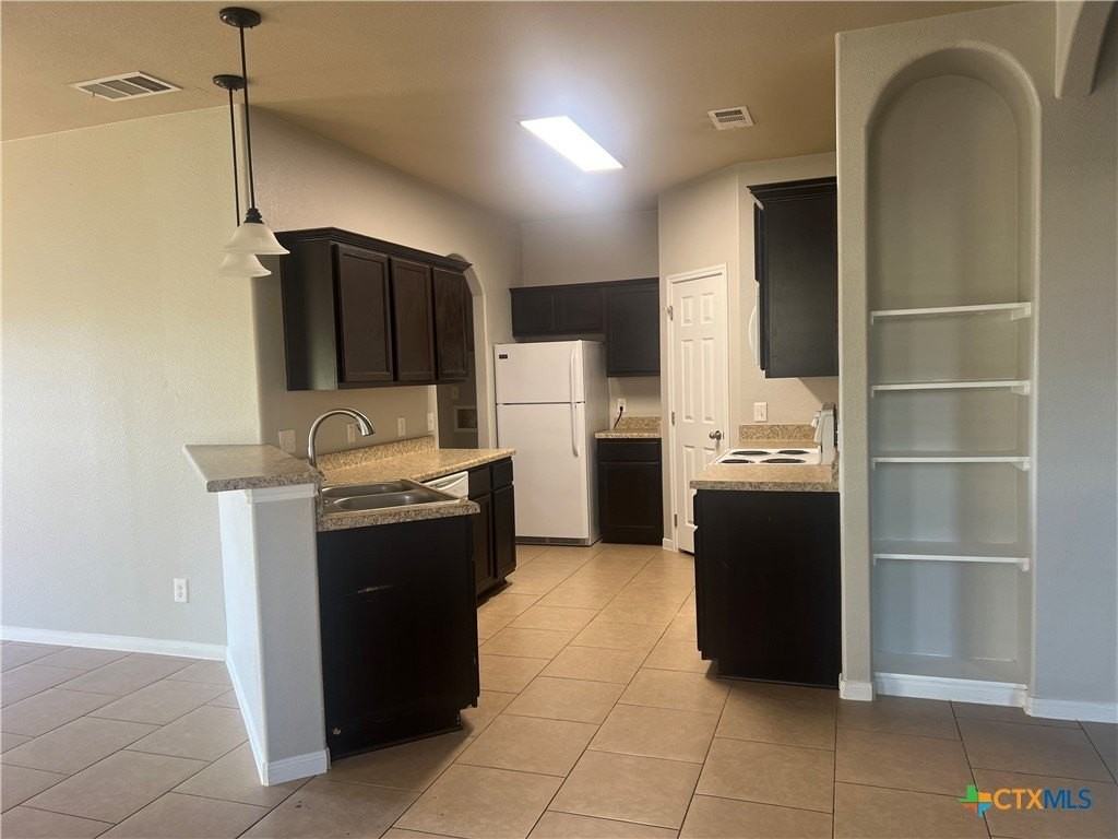 1401 Loyal Ln Unit B #B - Photo 5 of 24