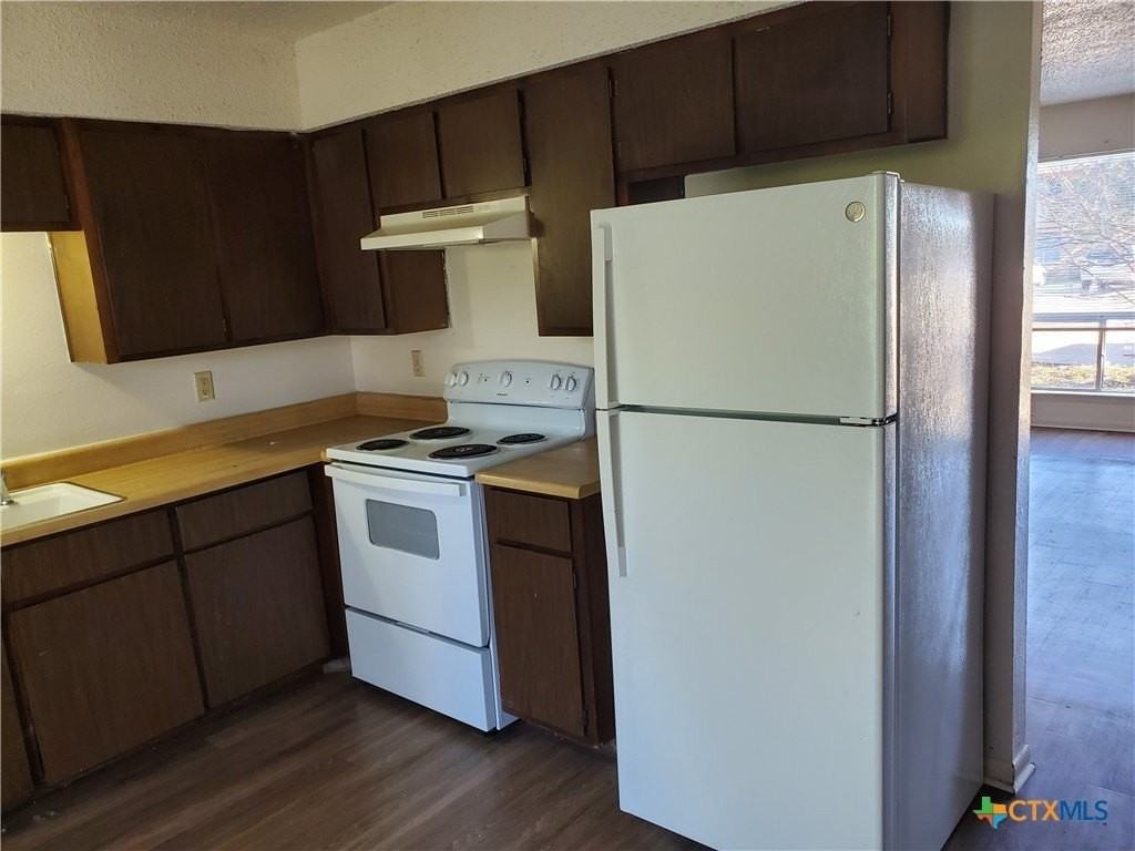 209 Oak Trail Dr Apt A #A - Photo 6 of 15