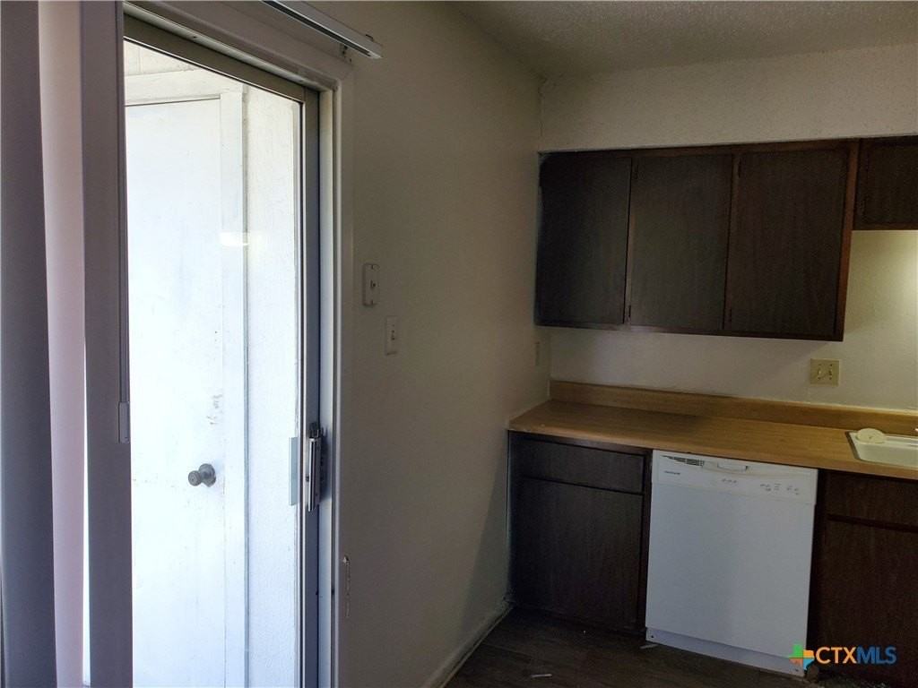 209 Oak Trail Dr Apt A #A - Photo 7 of 15