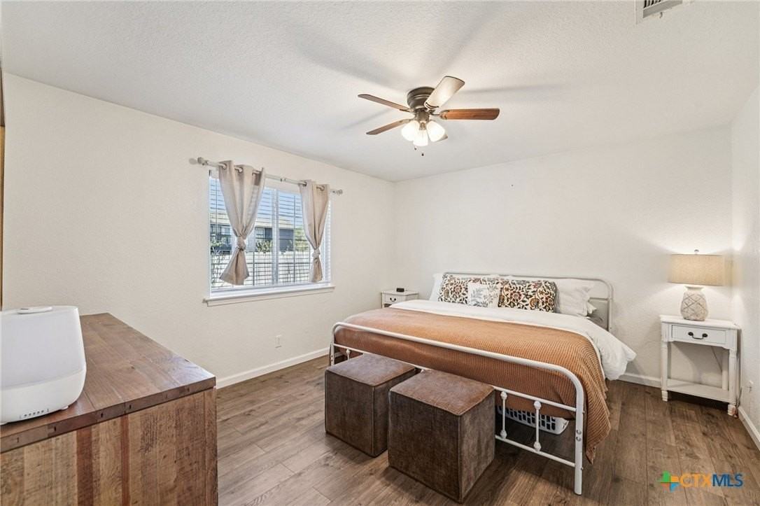 2009 Starlight Dr - Photo 3 of 12