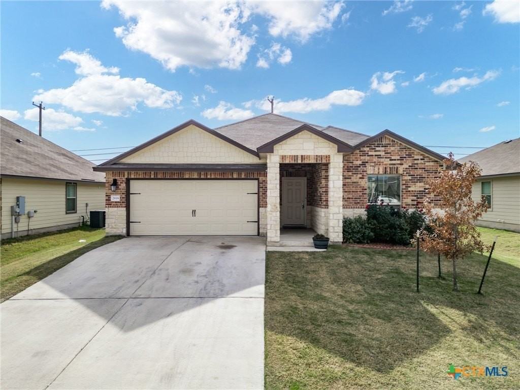 2818 Wigeon Way - Photo 2 of 33