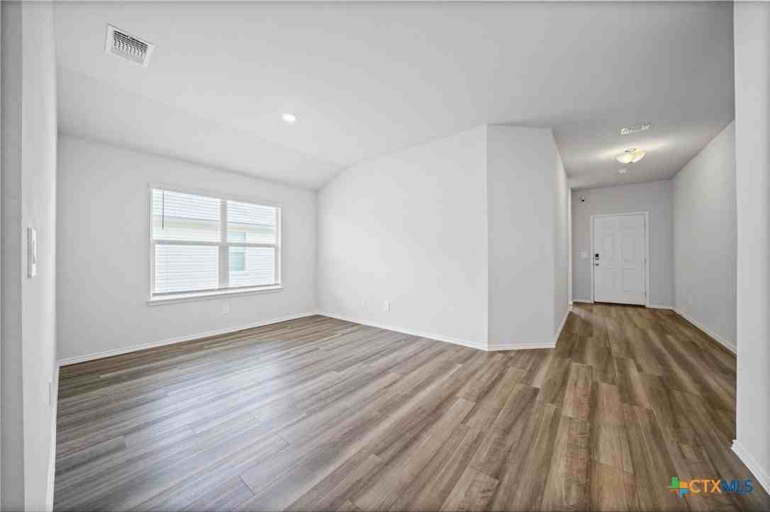 2818 Wigeon Way - Photo 7 of 33