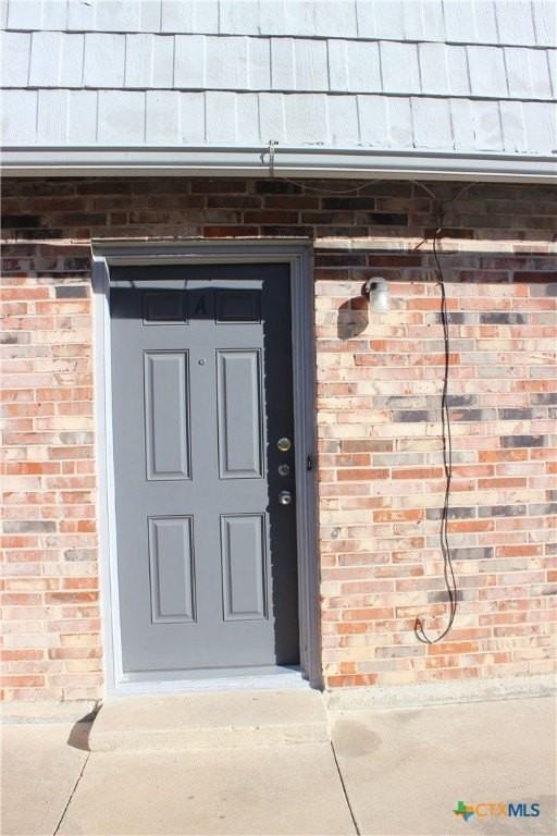 1303 Wales Dr - Photo 3 of 16