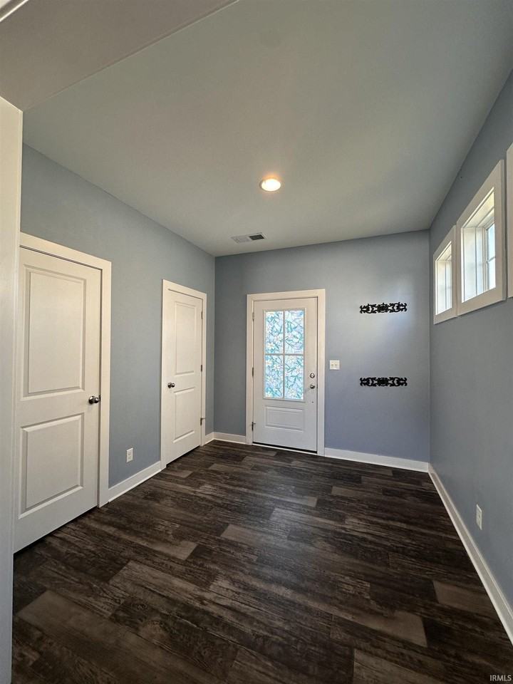 5700 Baywater Dr - Photo 2 of 28