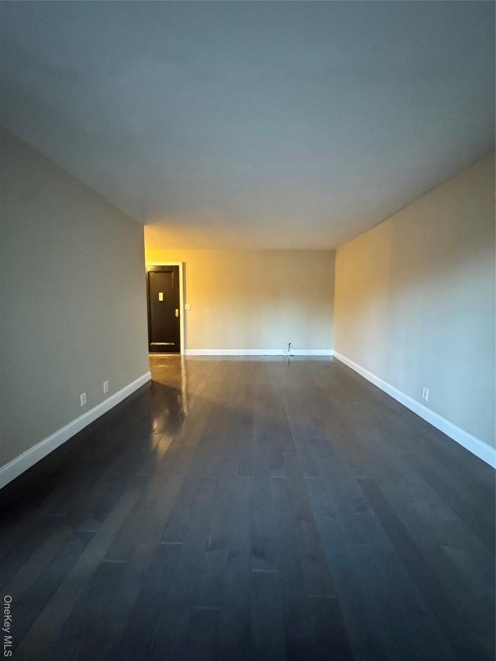 555 Broadway - Photo 6 of 22