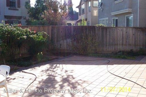 1334 Hazlett Way - Photo 2 of 10