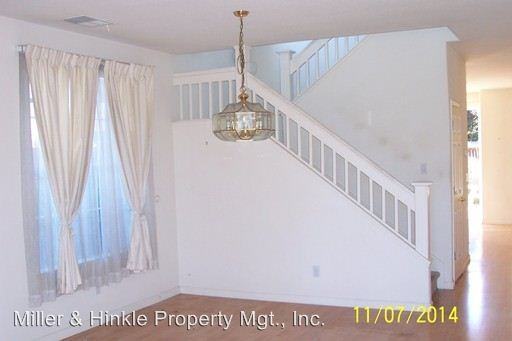 1334 Hazlett Way - Photo 3 of 10