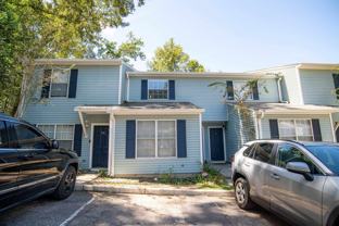 2186 Timberwood Cir N - Photo 1 of 1