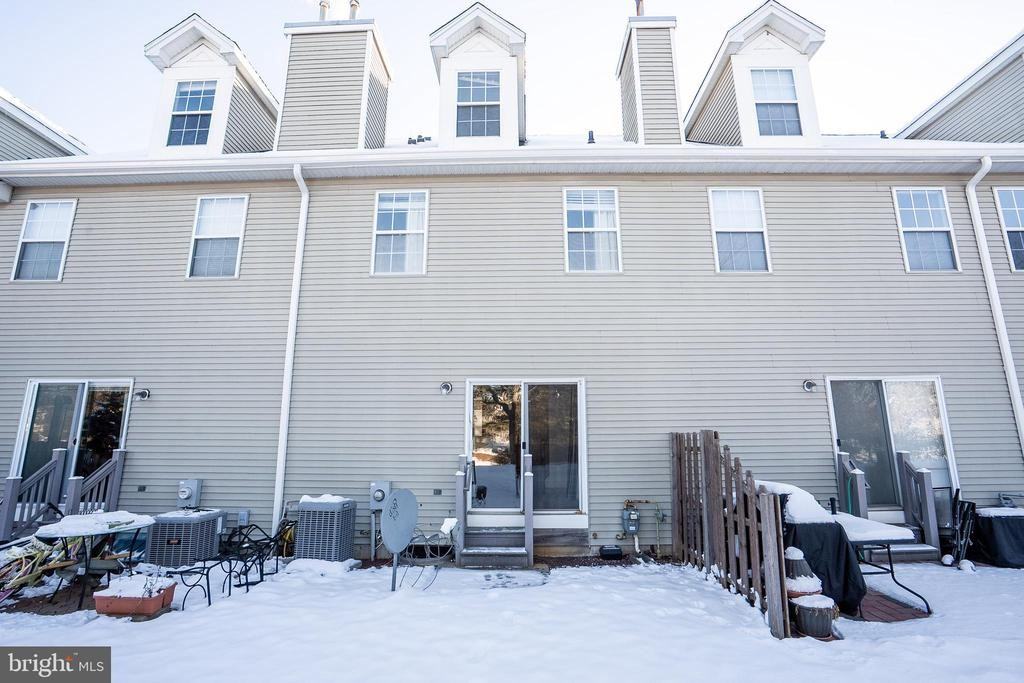 1603 Blossom Cir - Photo 5 of 30