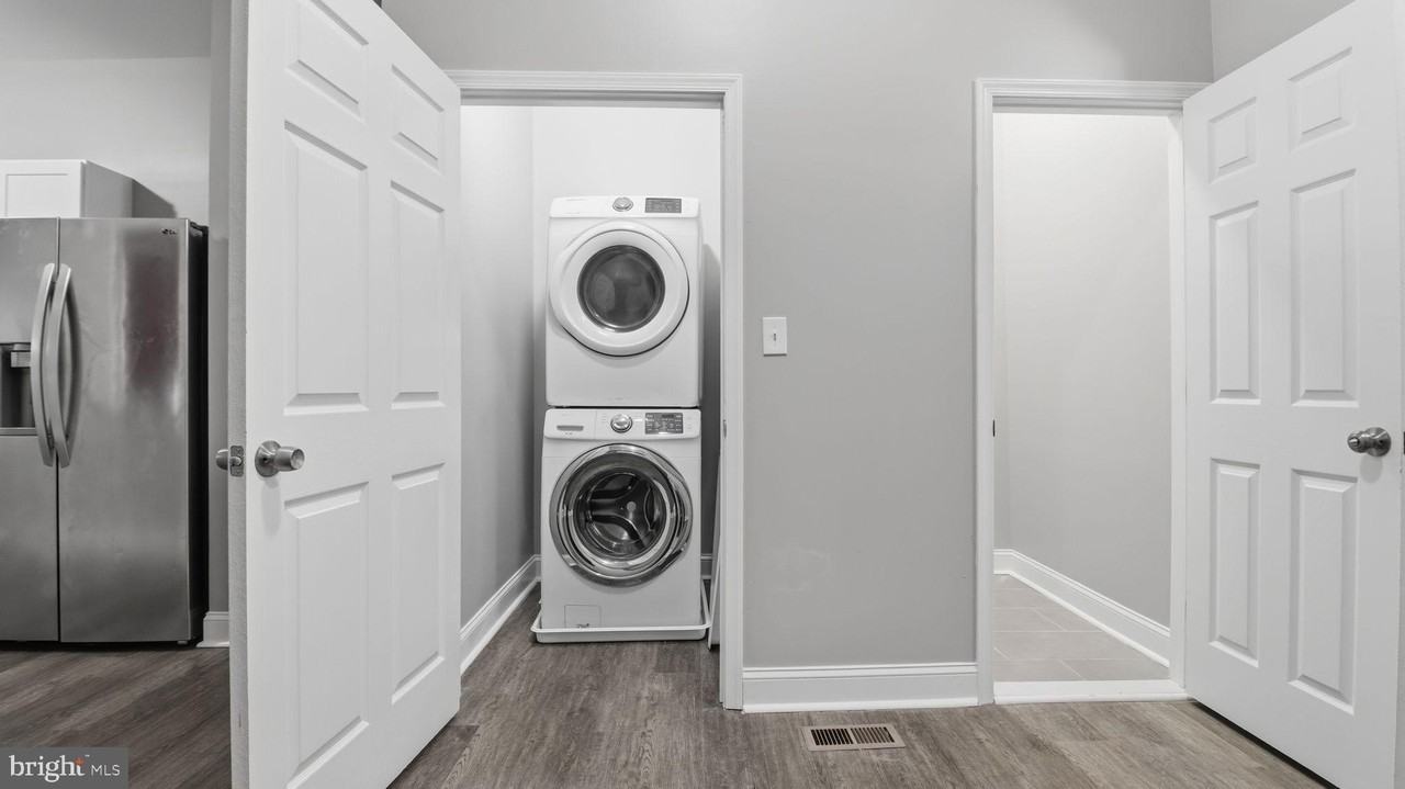 917 N Gilmor St - Photo 5 of 43