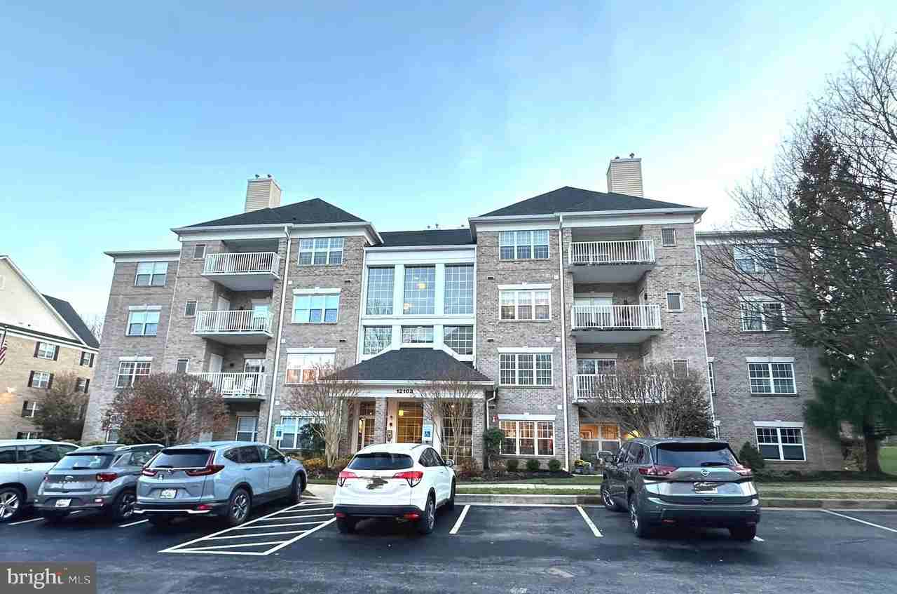 12103 Tullamore Ct Unit 204 #204 - Photo 2 of 27