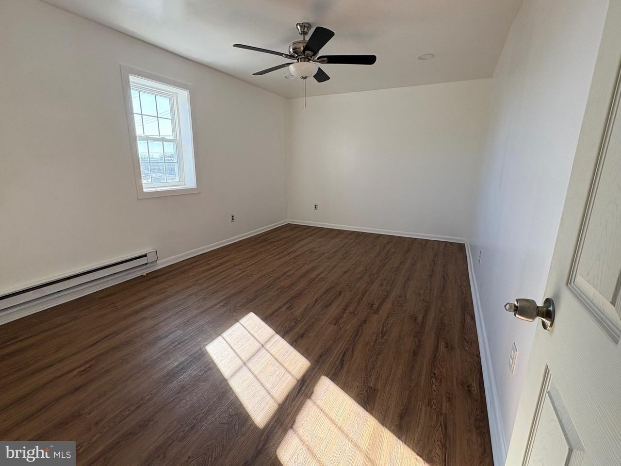 2715 Hammonds Ferry Rd - Photo 4 of 14