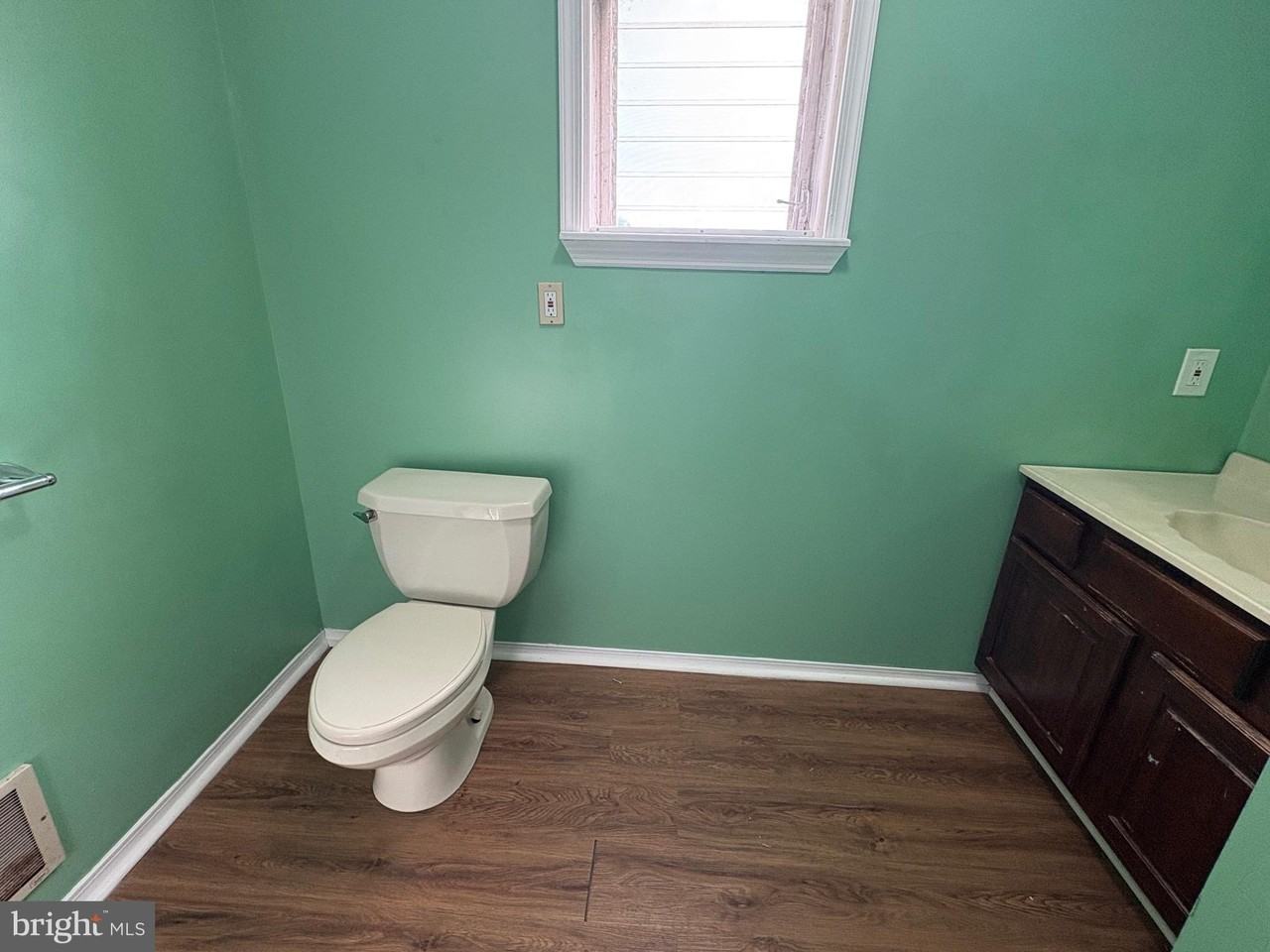 2715 Hammonds Ferry Rd - Photo 7 of 14