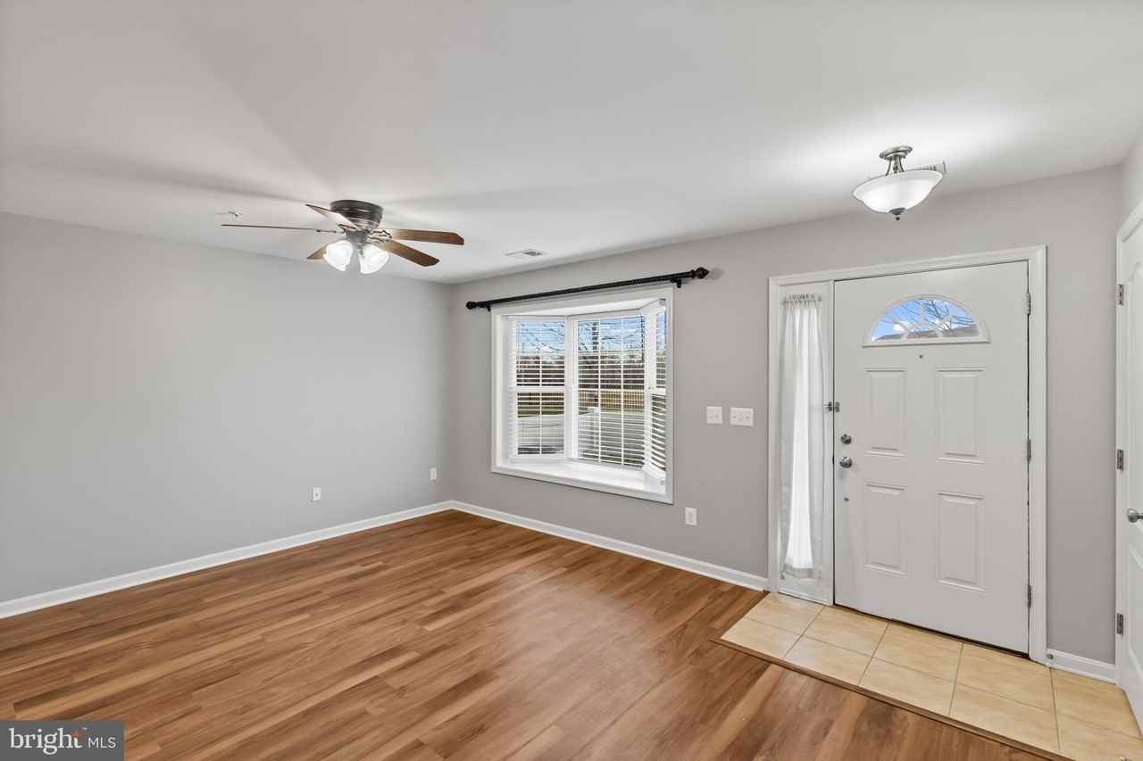 1900 Lennox Dr Unit 49 #49 - Photo 4 of 40