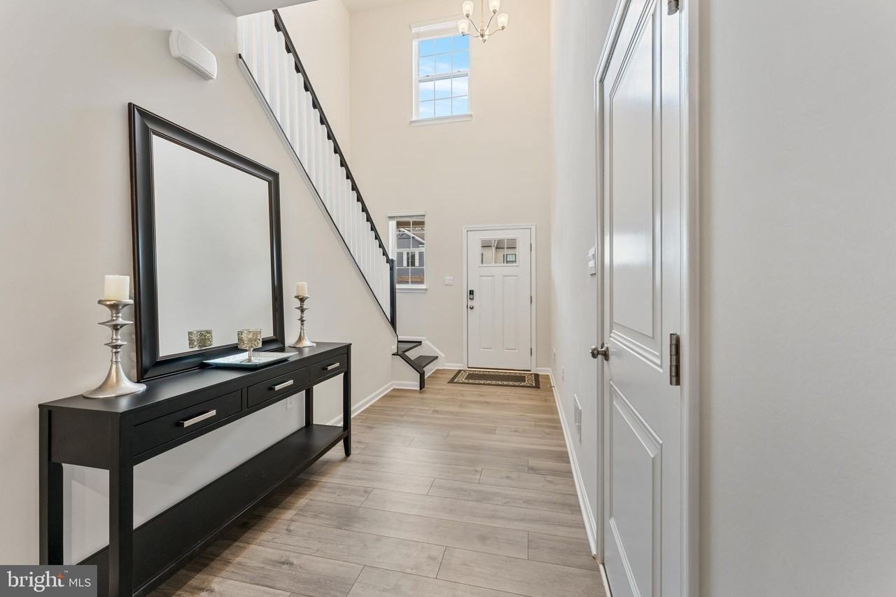 493 Ensemble Way - Photo 3 of 33