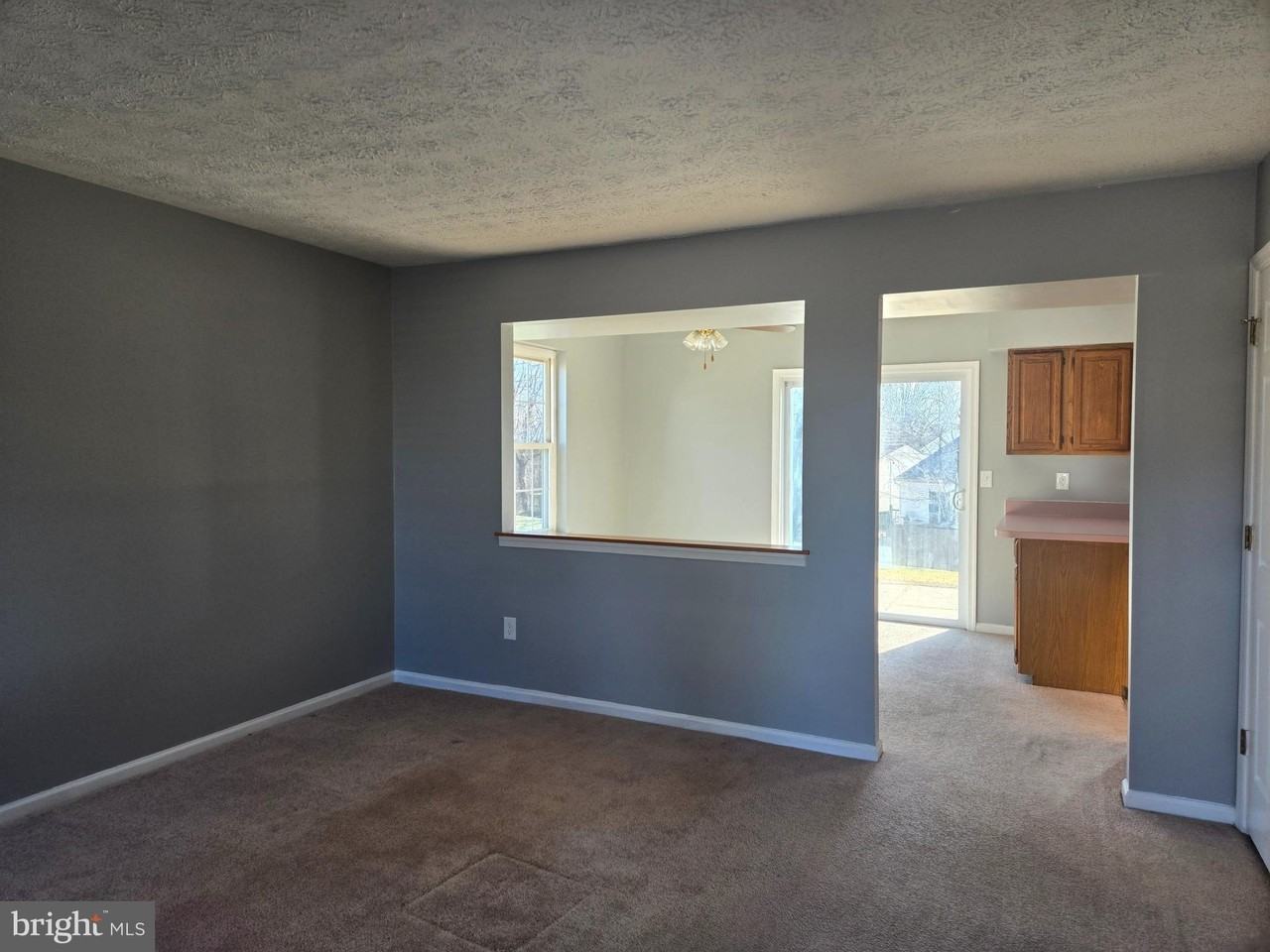 4307 Greys Run Cir - Photo 2 of 20