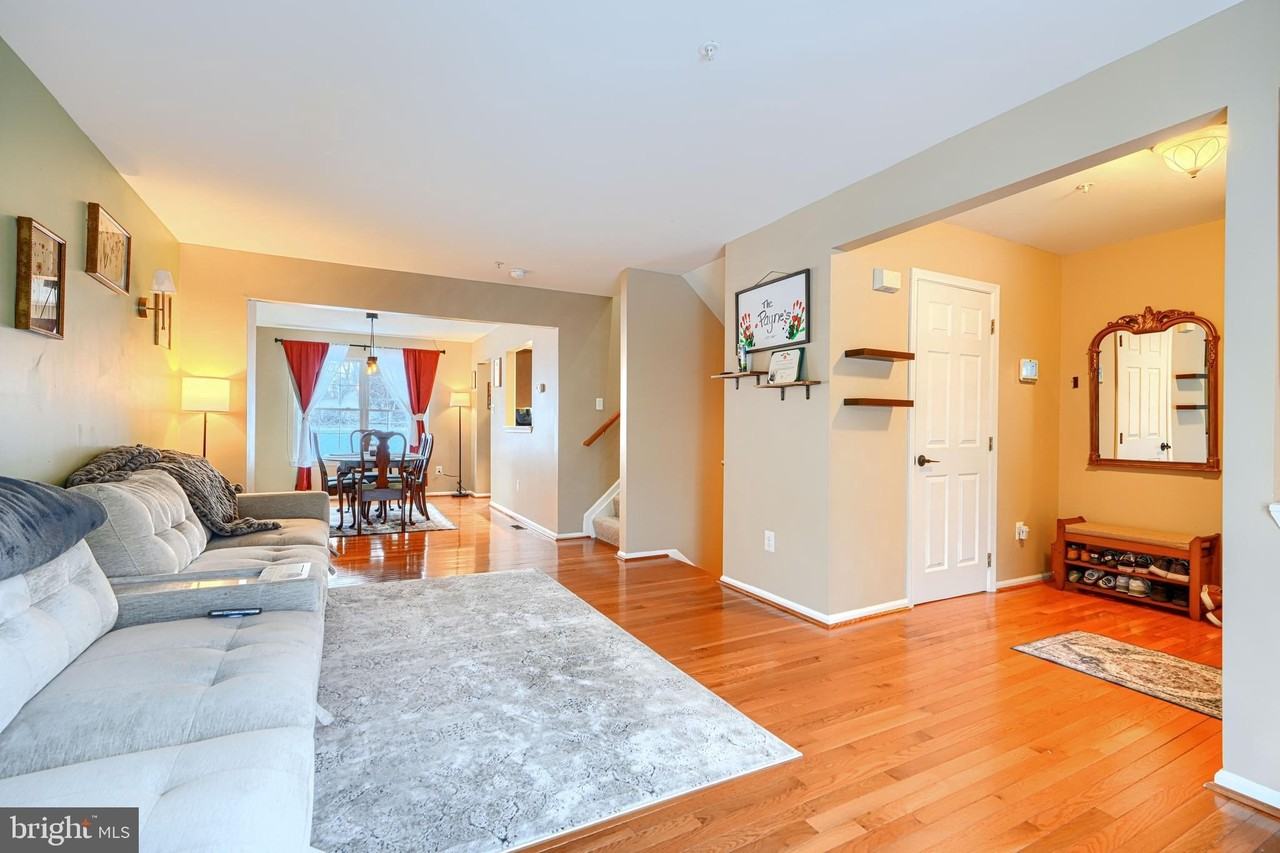 215 Gracecroft Ct - Photo 6 of 45