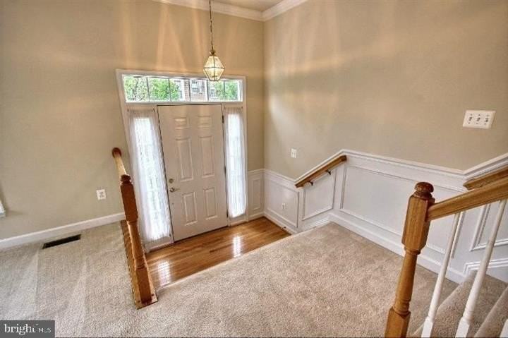 903 Crestfield Dr - Photo 2 of 27