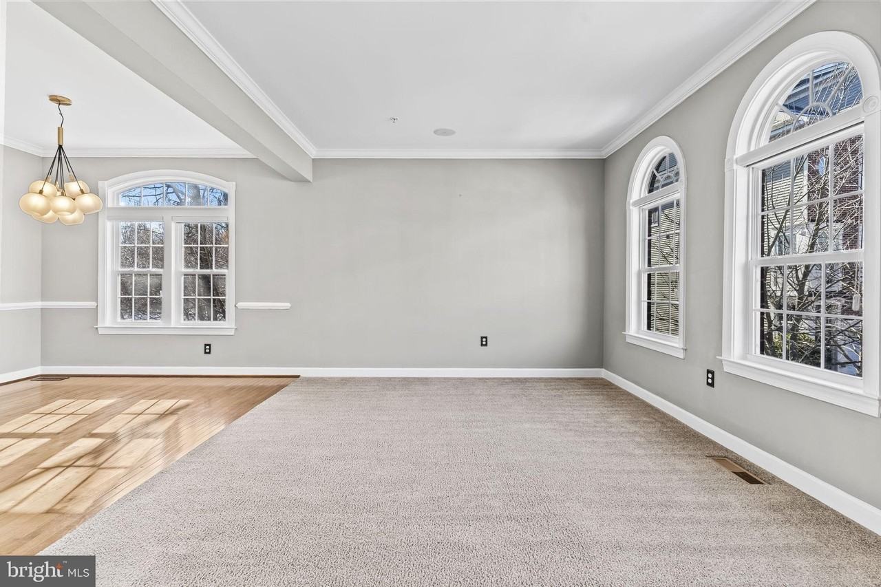 518 Bolin Ter - Photo 7 of 38