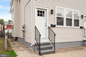 featured image of 656 Schiller Ave Unit 2