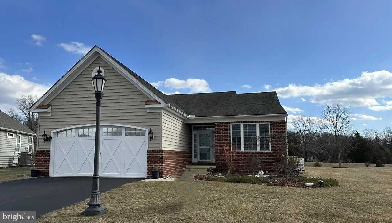 148 Woodhaven Dr - Photo 2 of 38