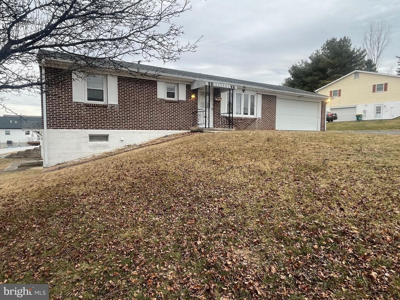 335 Fairmount Ave - Photo 2 of 28