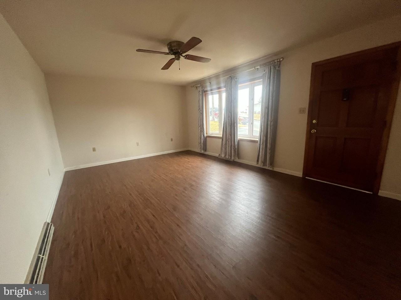 335 Fairmount Ave - Photo 3 of 28